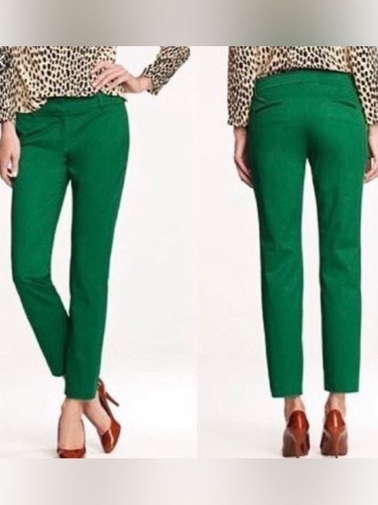 J. Crew Pants - J Crew Cafe Capri 
Emerald Green Pants 
8 Tall | NWT